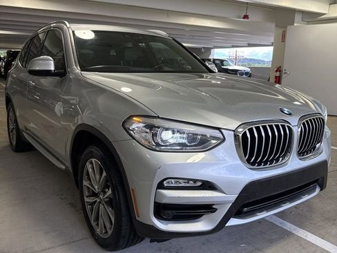 Used 2019 BMW X3 xDrive30i w/ Premium Package AWD/4WD image 3