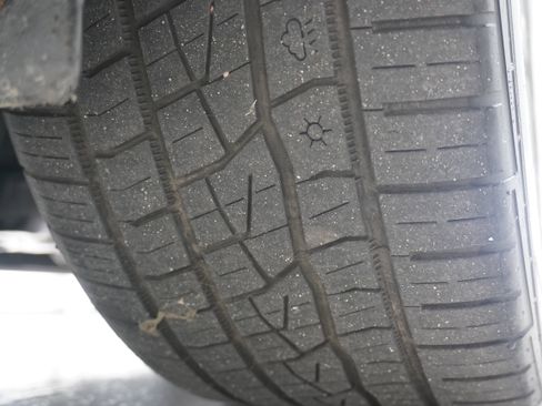 Used 2016 Hyundai Veloster Turbo image 24