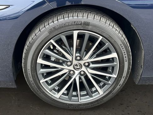 Certified 2023 Lexus ES 350 w/ Premium Package image 25