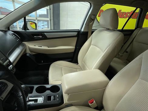 Used 2015 Subaru Outback 2.5i Premium image 12
