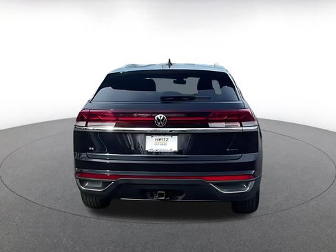 Used 2025 Volkswagen Atlas Cross Sport SE image 12