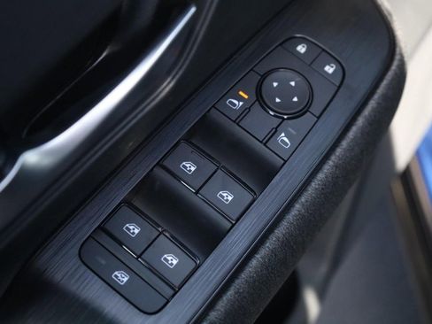 New 2026 Nissan Kicks SV w/ SV Premium Package image 8