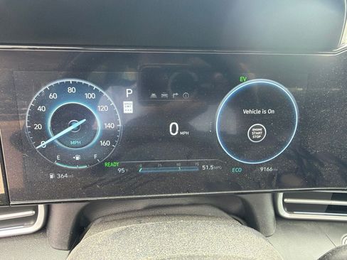 Used 2024 Hyundai Elantra Blue FWD image 8