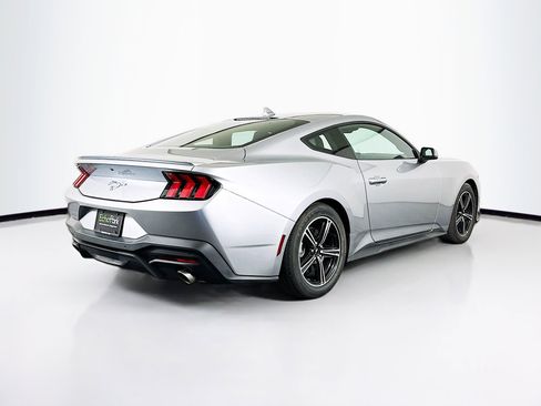 Used 2025 Ford Mustang Premium image 9