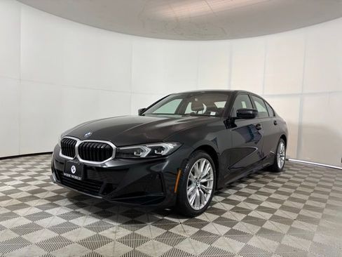 Used 2023 BMW 330i xDrive 330i xDrive w/ Premium Package image 3
