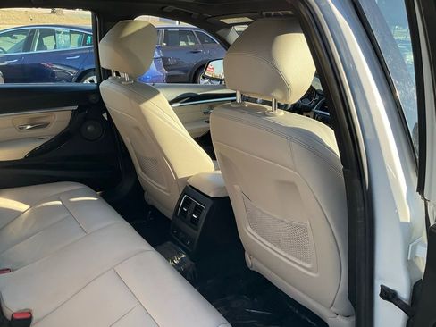 Used 2017 BMW 330e image 44