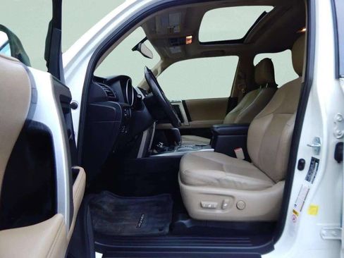 Used 2012 Toyota 4Runner Limited image 15