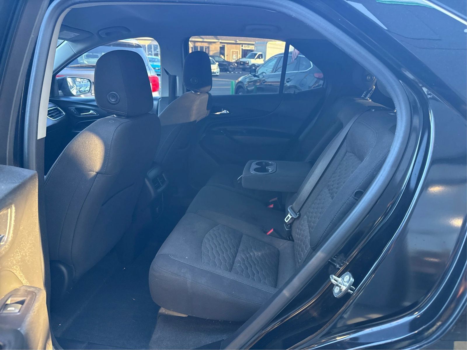 Used 2018 Chevrolet Equinox LT FWD image 10