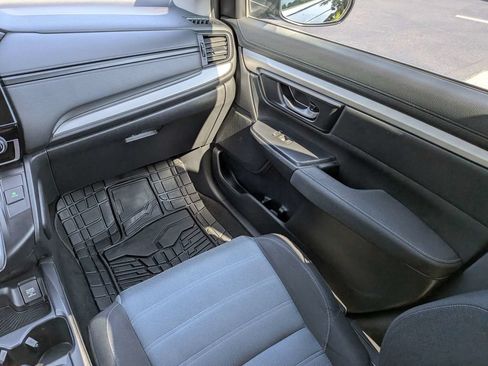 Used 2017 Honda CR-V LX image 18