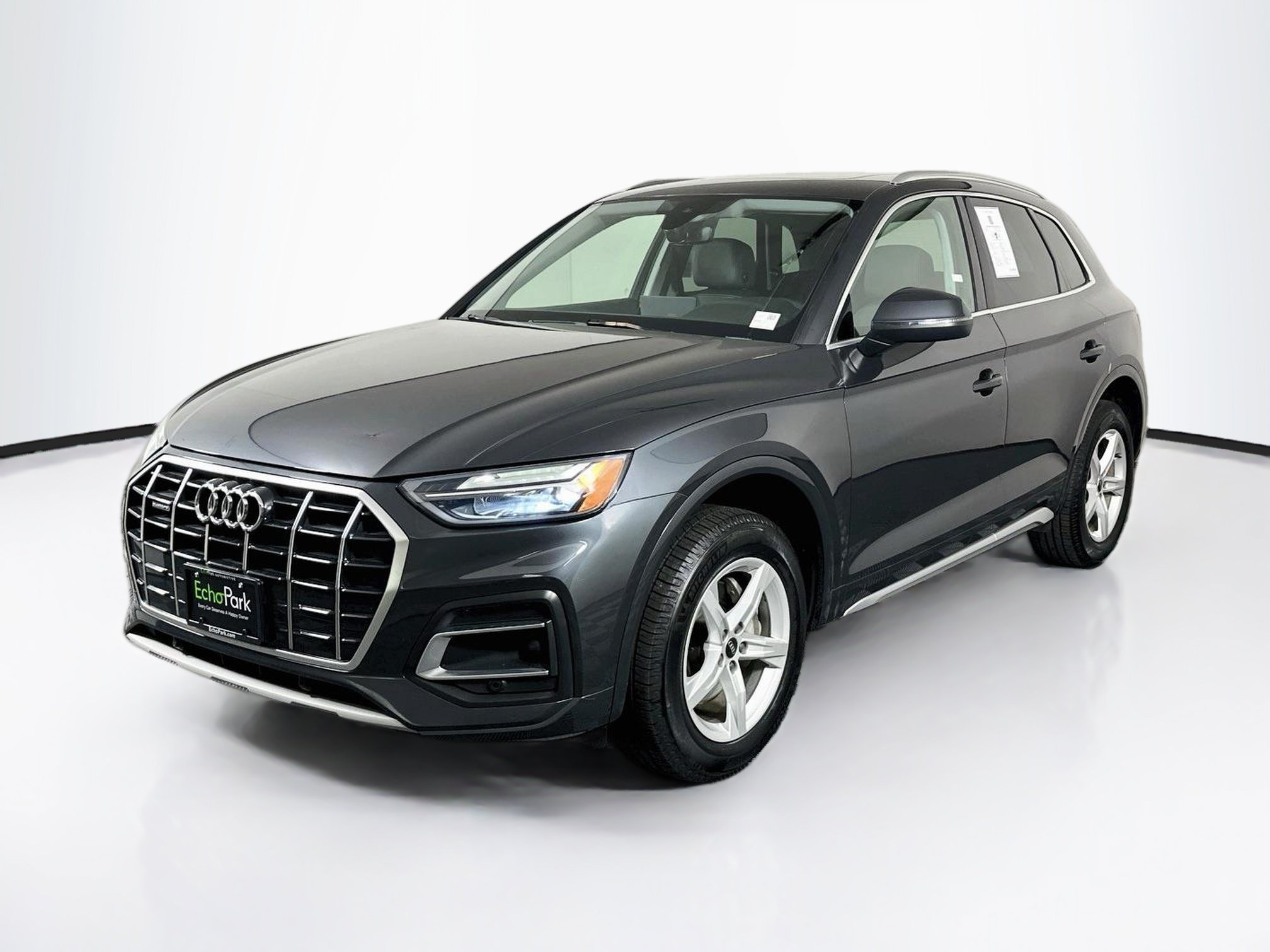 Used 2023 Audi Q5 2.0T Premium w/ Convenience Package AWD/4WD image 3