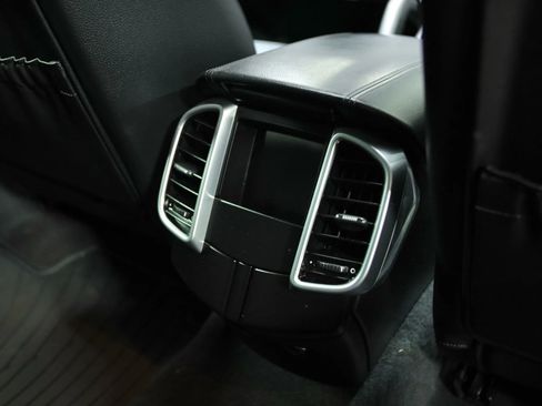 Used 2018 Porsche Cayenne S image 35