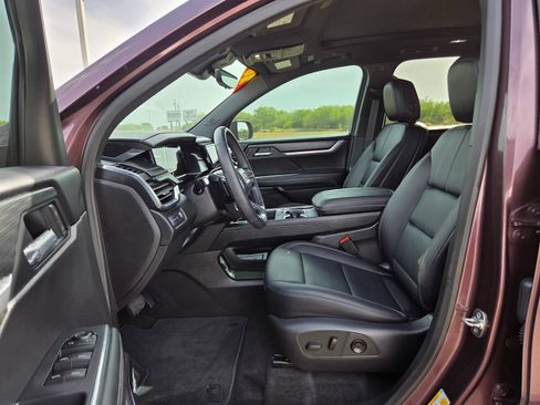 Used 2026 GMC Acadia Elevation w/ Black Edition FWD image 13