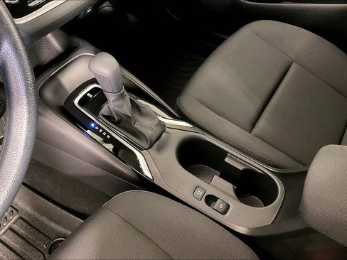 Used 2025 Toyota Corolla LE image 19