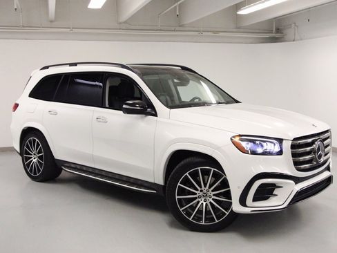 Certified 2024 Mercedes-Benz GLS 580 4MATIC image 4