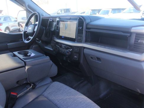 Used 2025 Ford F350 XLT w/ Black Appearance Package image 32