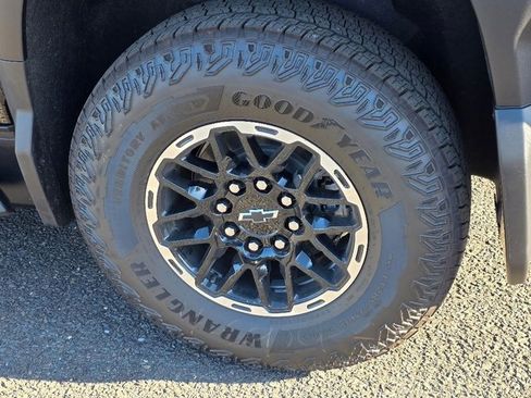 New 2026 Chevrolet Silverado EV Trail Boss w/ Premium Package image 7