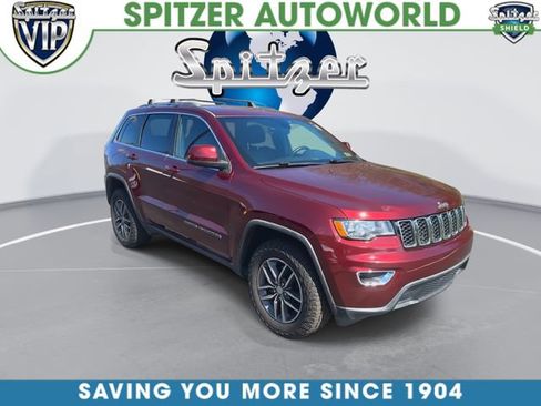 Used 2018 Jeep Grand Cherokee Laredo image 2