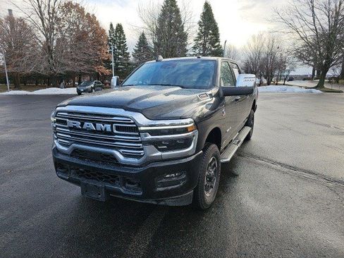Used 2025 RAM 2500 Laramie image 2
