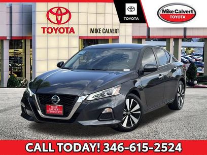Used 2022 Nissan Altima 2.5 SV