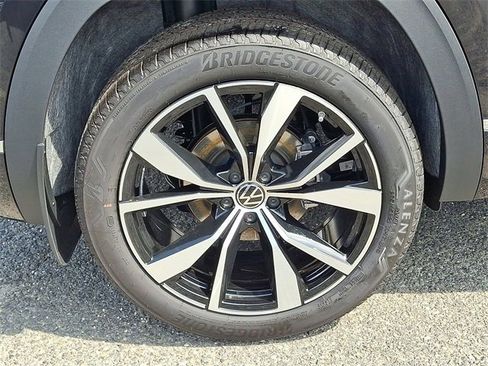 New 2026 Volkswagen Atlas Cross Sport SEL Premium R-Line image 5