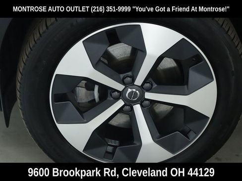 Used 2023 Volvo XC40 B5 Plus w/ Climate Package image 47