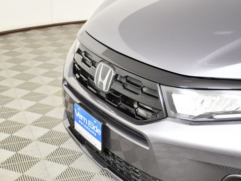 Certified 2025 Honda Odyssey Touring image 11
