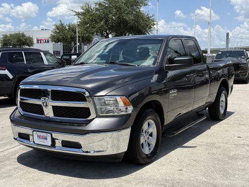 Used 2019 RAM 1500 Tradesman w/ Chrome Plus Package RWD image 9
