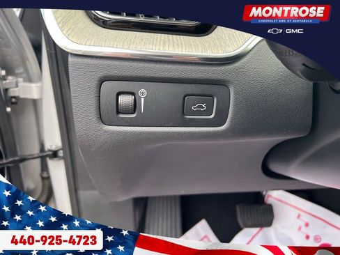 Used 2022 Volvo XC60 B5 Inscription image 13