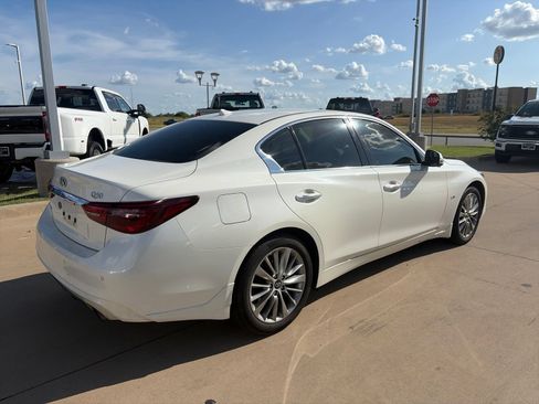 Used 2019 INFINITI Q50 Luxe w/ Essential Package (3.0T Luxe) AWD/4WD image 7