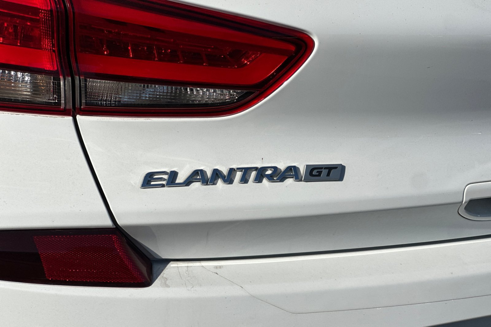 Used 2019 Hyundai Elantra GT N Line FWD image 27