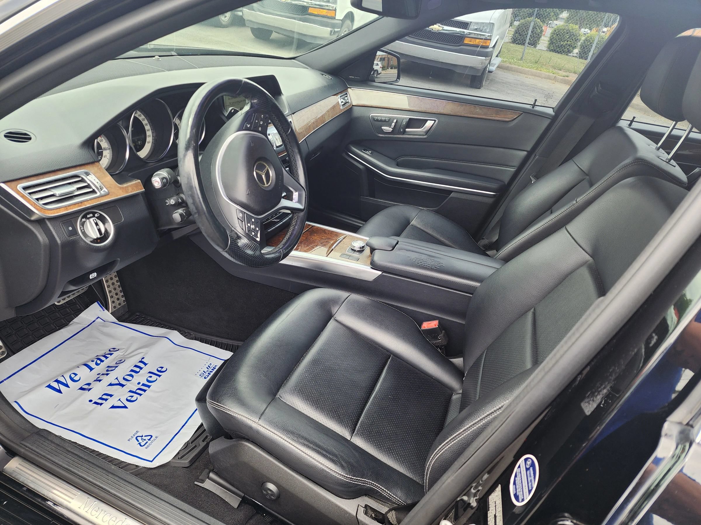 Used 2014 Mercedes-Benz E 350 4MATIC Sedan image 16