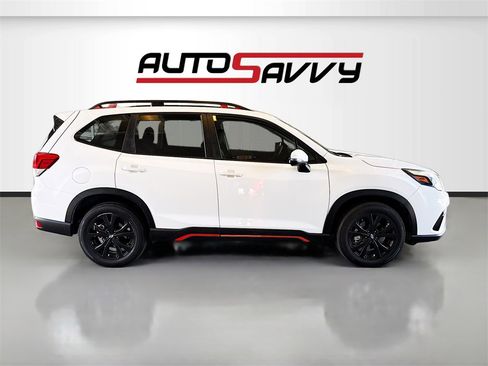 Used 2023 Subaru Forester Sport image 8