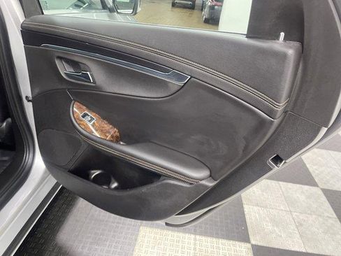 Used 2015 Chevrolet Impala LTZ FWD image 13