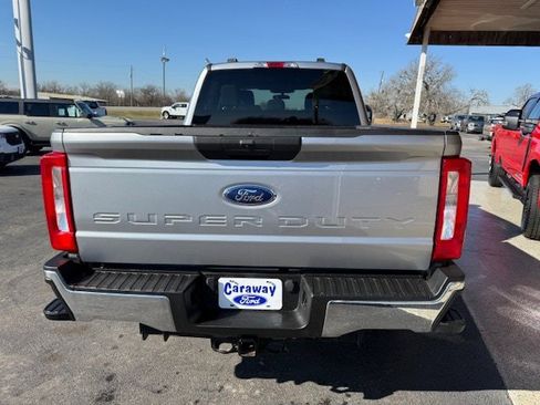 Used 2024 Ford F250 XLT AWD/4WD image 7