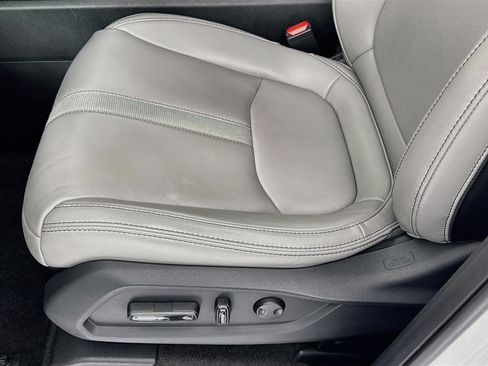 Certified 2023 Honda Pilot Touring image 20