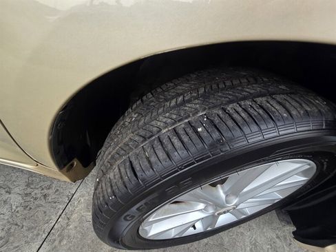 Used 2012 Toyota Camry XLE image 33