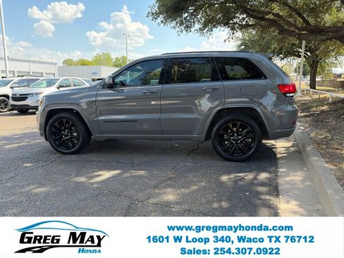Used 2019 Jeep Grand Cherokee Altitude RWD image 4