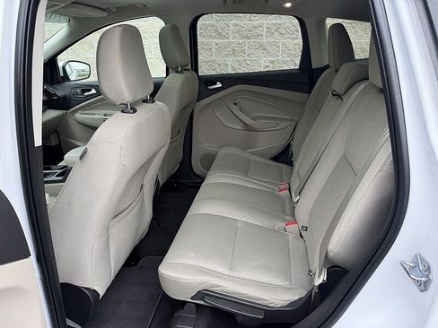 Used 2018 Ford Escape SE w/ Ford Safe & Smart Package AWD/4WD image 19