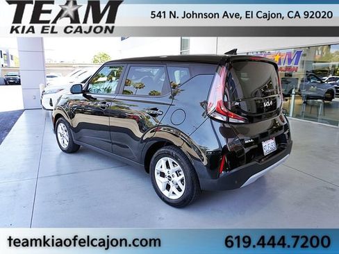 Certified 2023 Kia Soul LX w/ LX Technology Package FWD image 7