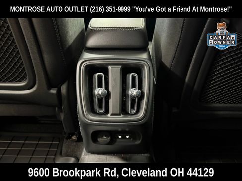 Used 2022 Volvo XC40 T5 R-Design w/ Climate Package image 41