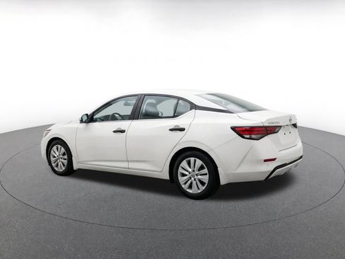 Used 2025 Nissan Sentra S FWD image 7