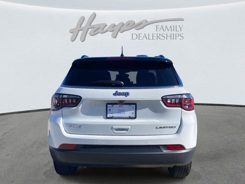 Certified 2025 Jeep Compass Limited image 4