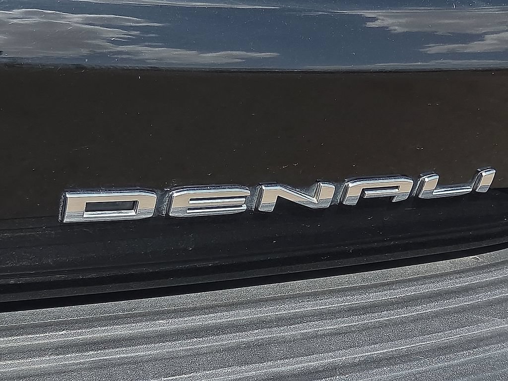 Used 2024 GMC Yukon Denali w/ Advanced Technology Package RWD image 7