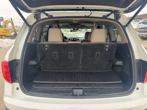Used 2017 Honda Pilot Touring image 10