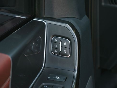 Used 2021 Ford F150 Lariat w/ Equipment Group 502A High AWD/4WD image 22