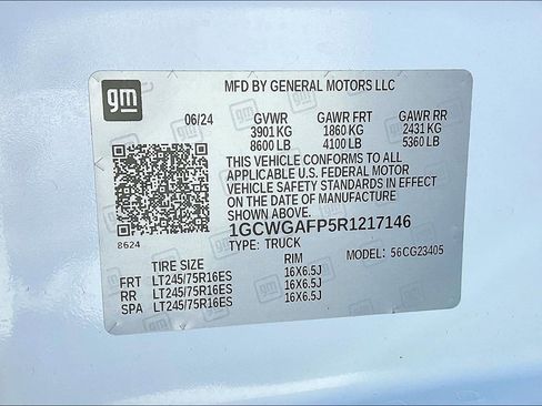 Used 2024 Chevrolet Express 2500 Work Van w/ Driver Convenience Package image 32