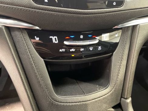 Used 2024 Cadillac XT6 Luxury FWD image 12