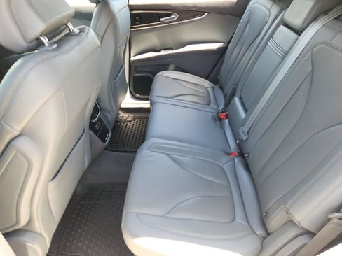 Used 2019 Lincoln Nautilus Reserve FWD image 24