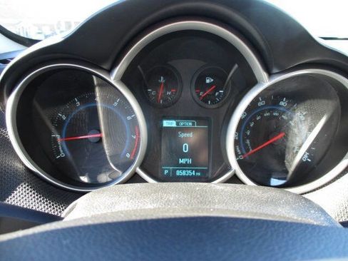 Used 2014 Chevrolet Cruze LT image 27
