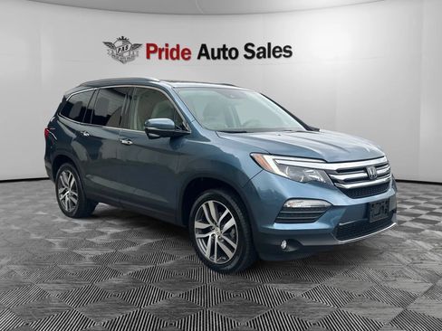 Used 2018 Honda Pilot Touring image 3